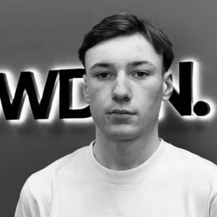 Luca Simpson, Snowden Hair